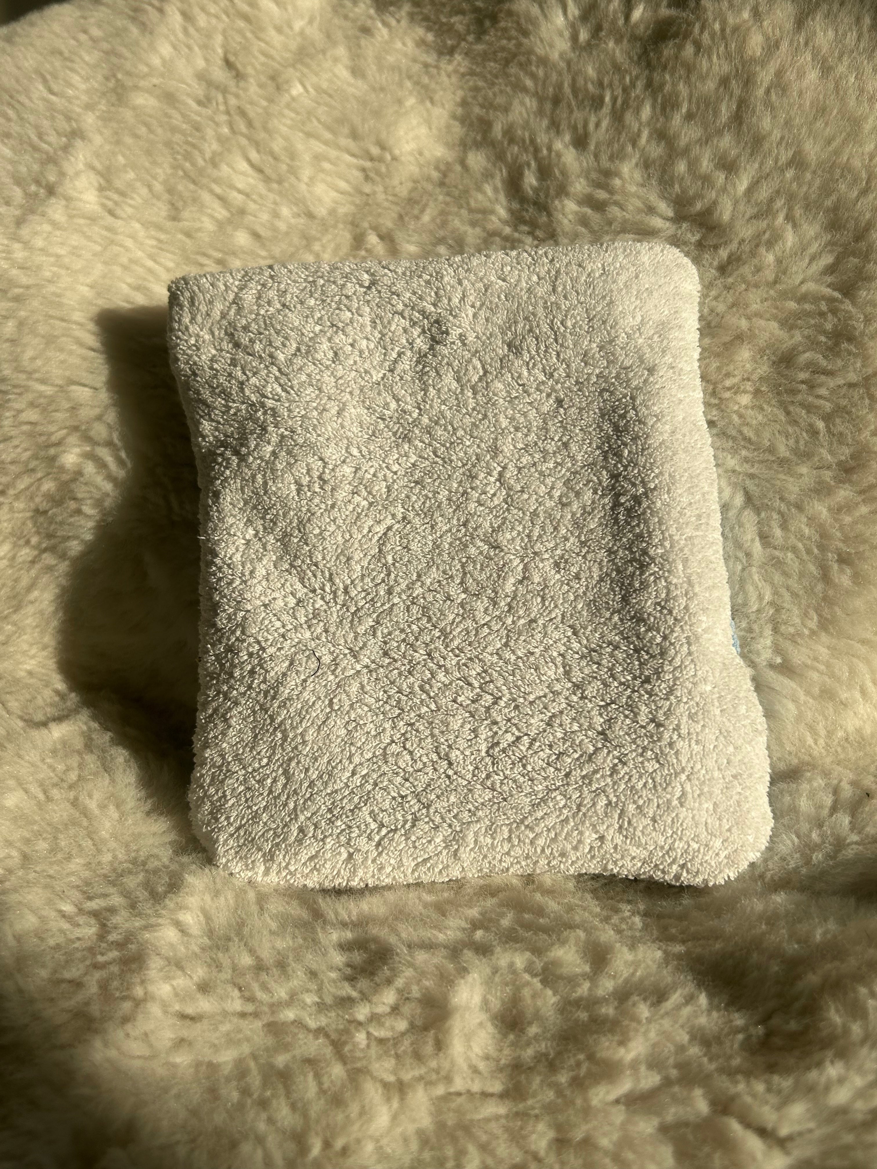 Housse livre de poche serviette