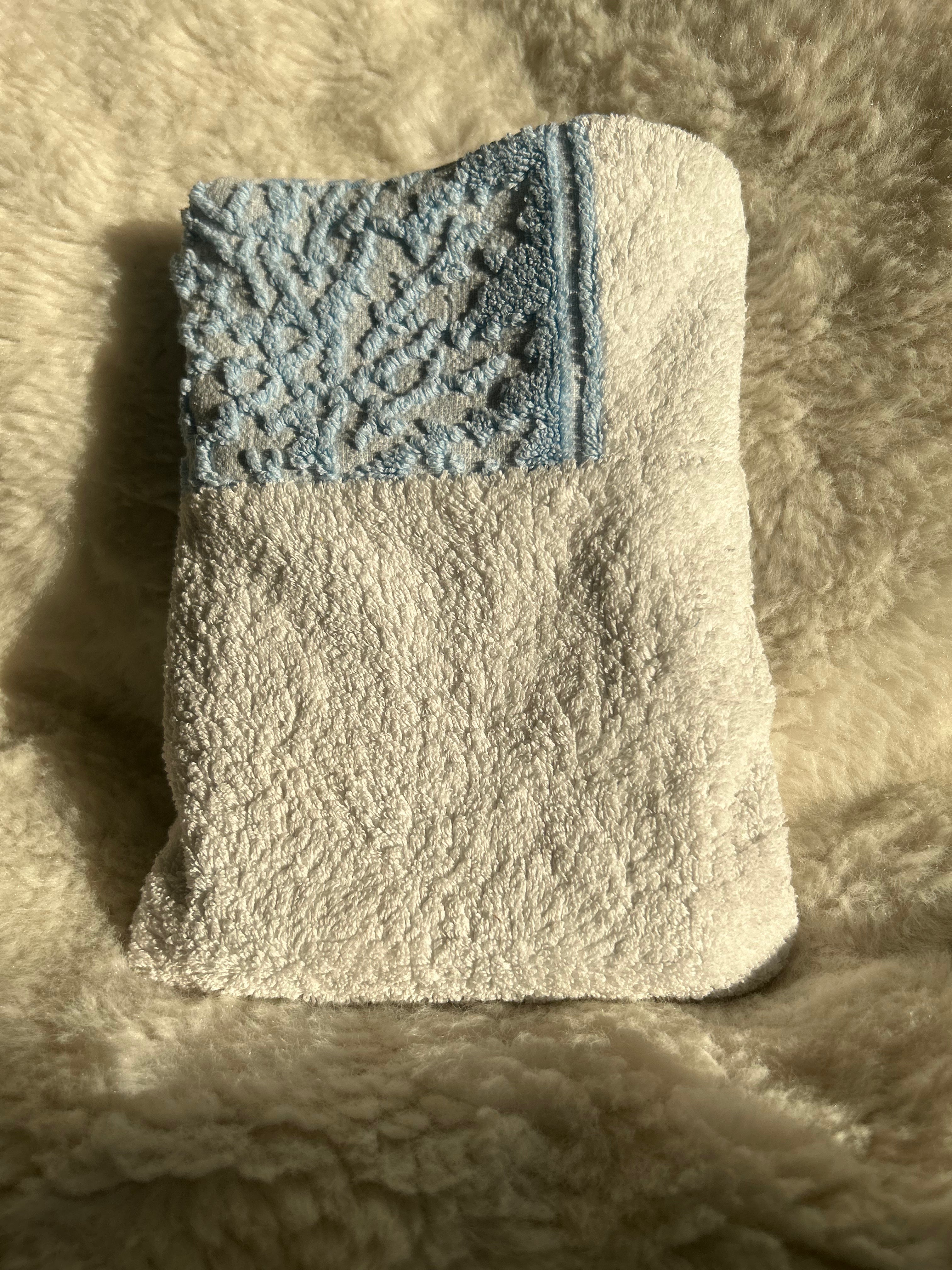 Housse livre de poche bleue / blanc