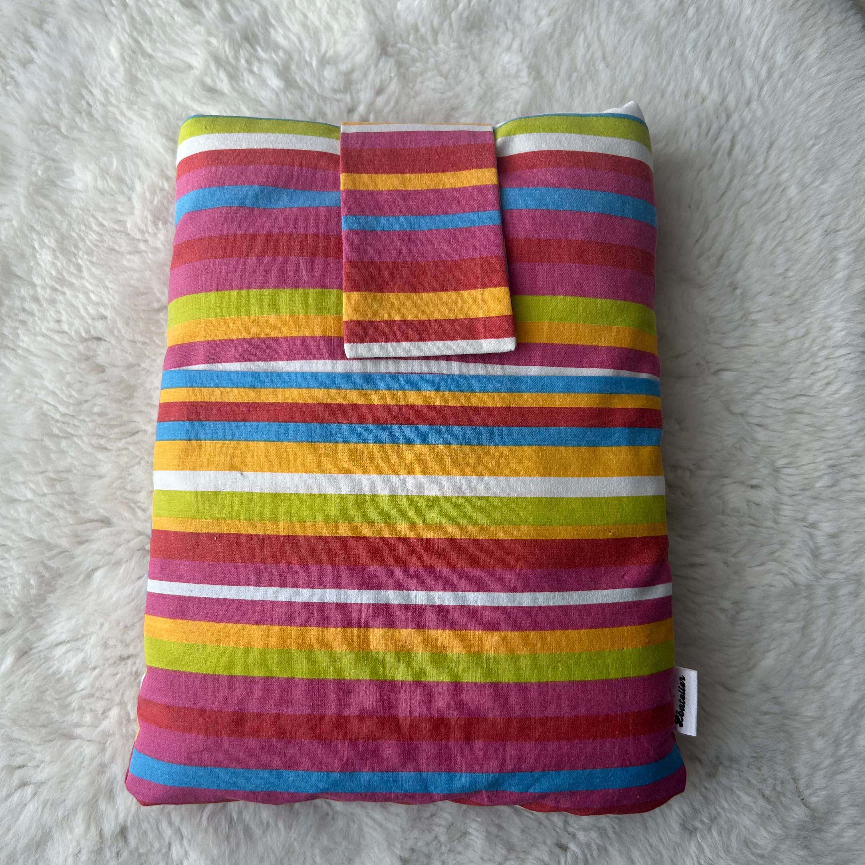 Housse de tablette rayée