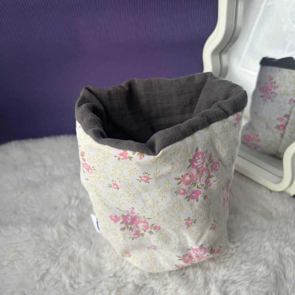 Panier de rangement fleuri