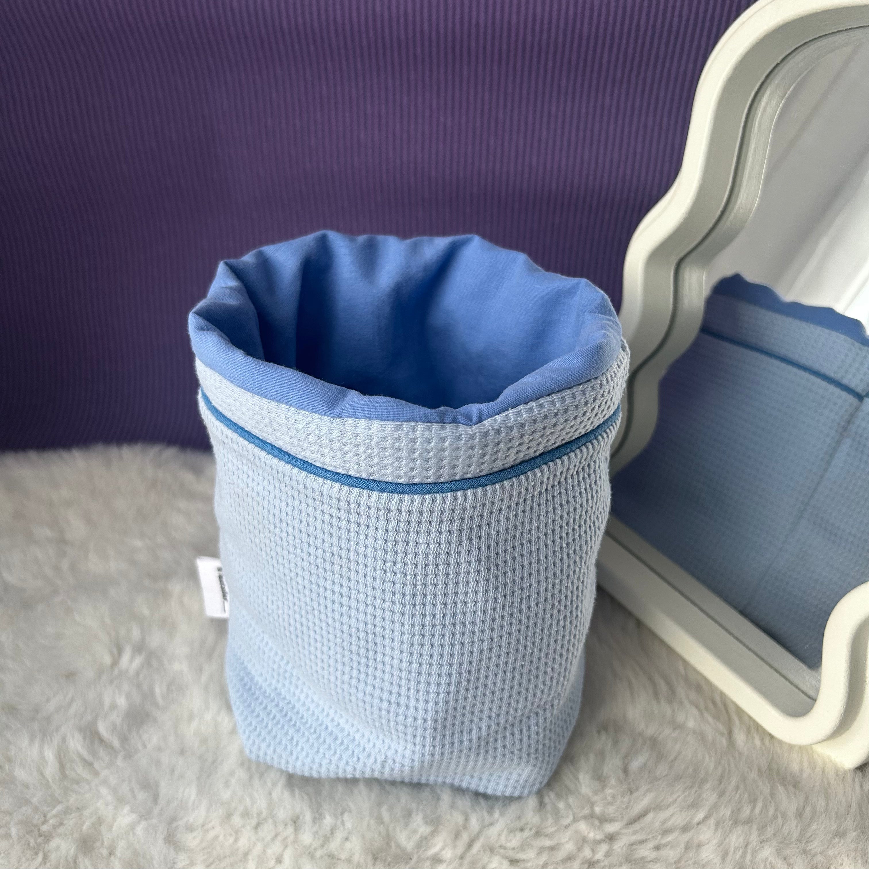 Panier de rangement bleu pastel