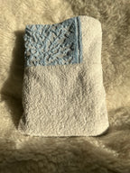 Housse livre de poche bleue / blanc