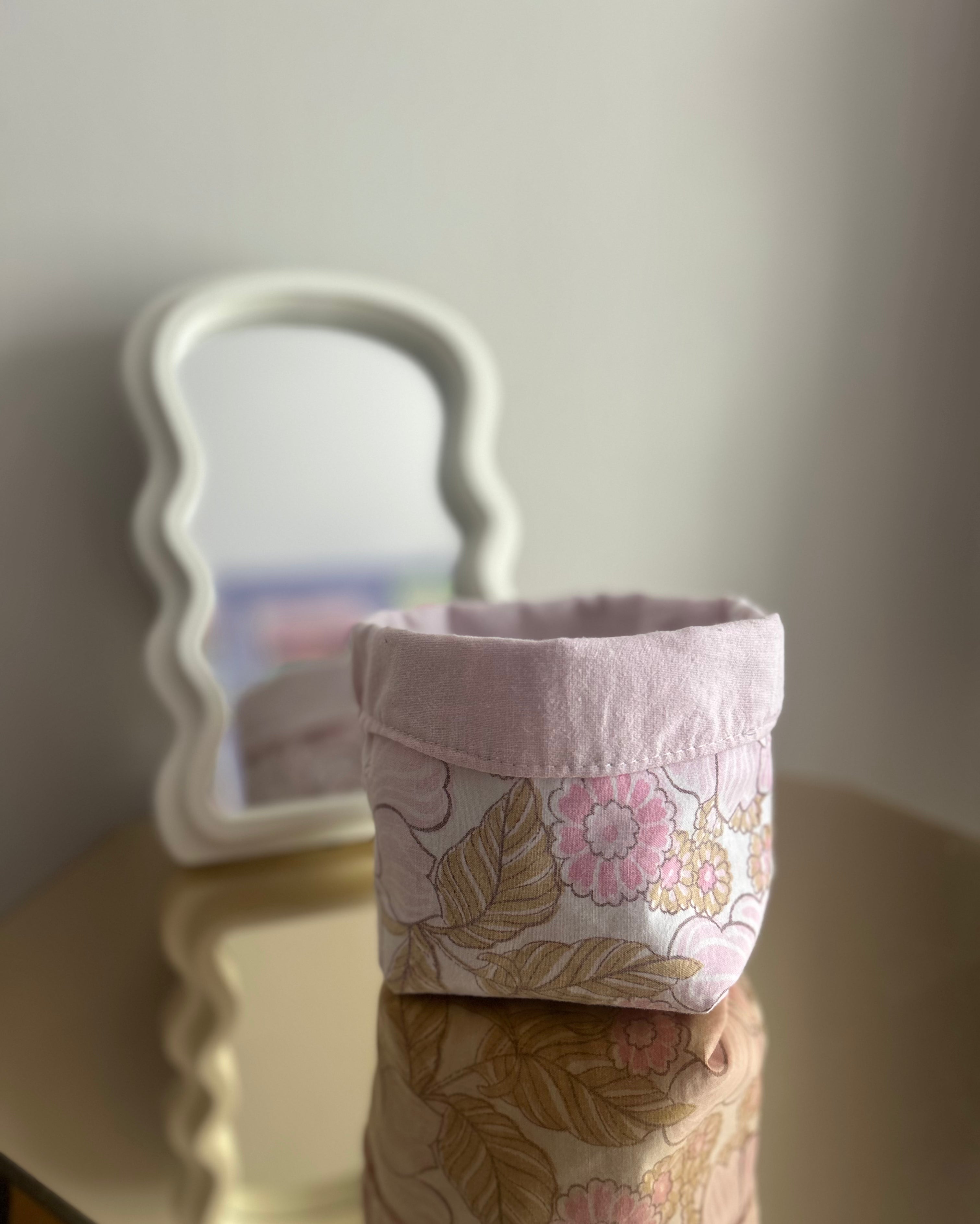 Panier de rangement rose
