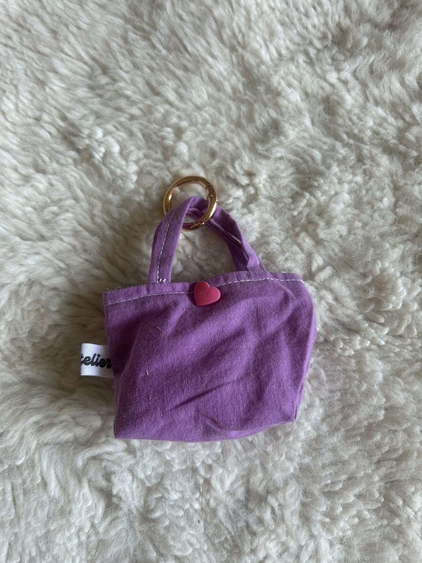 Poop bag violet